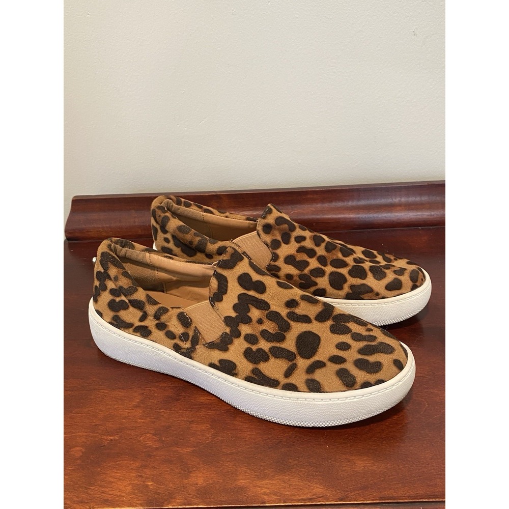 Lulus Leopard Print Slip-On Loafers Size 8 Hard Rubber Soles Great Condition